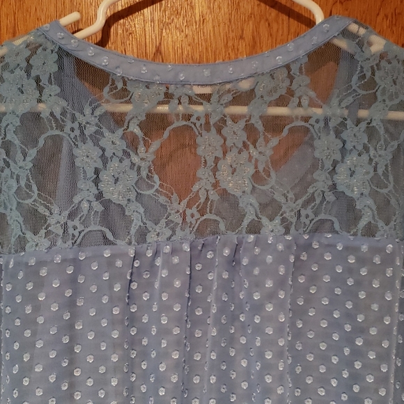 Women's blouse - Picture 8 of 8